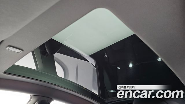 Tesla Model Y 2021 — photo 20
