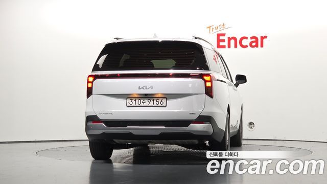 Kia Canival 2025 — photo 4