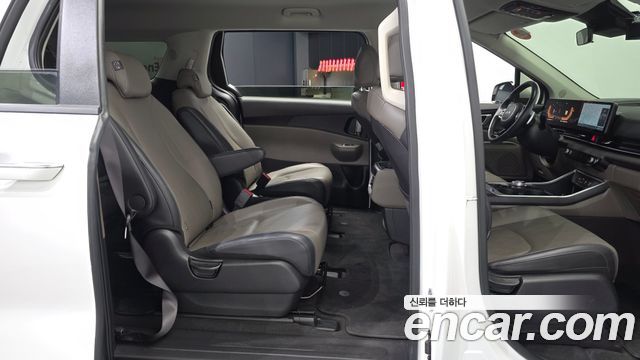 Kia Canival 2025 — photo 18