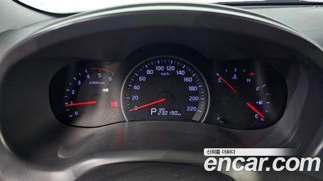 Kia Canival 2013 — photo 11