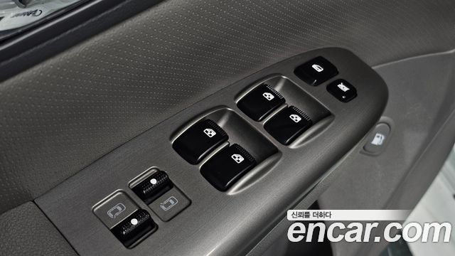 Kia Canival 2013 — photo 21