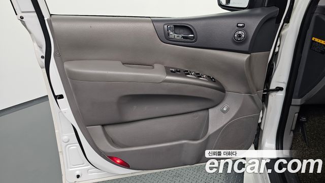 Kia Canival 2013 — photo 14
