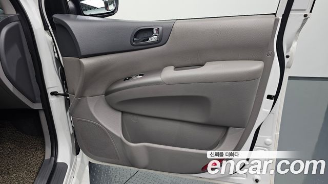 Kia Canival 2013 — photo 15