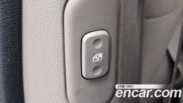 Kia Canival 2013 — photo 30