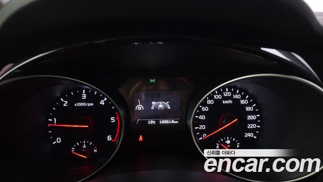 Kia Canival 2015 — photo 8