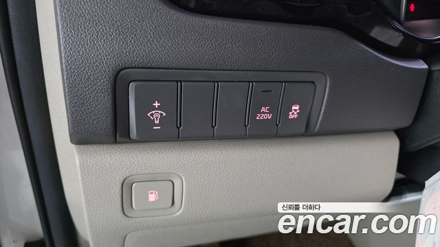 Kia Canival 2015 — photo 12