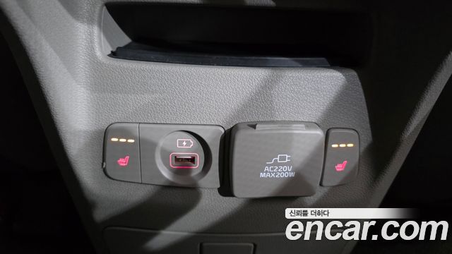 Kia Canival 2015 — photo 18