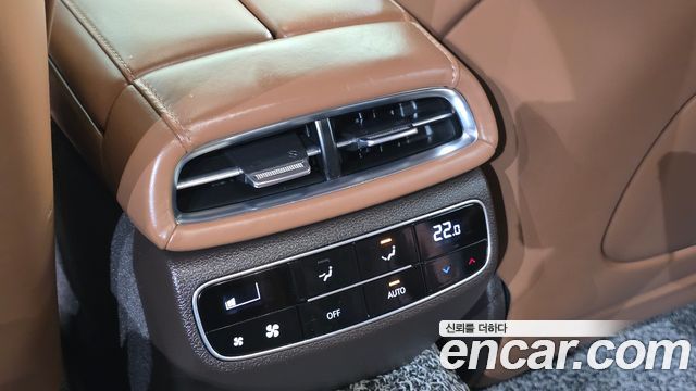 Genesis G80 2021 — photo 30