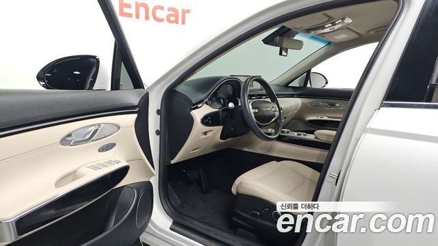 Genesis GV70 2023 — photo 13