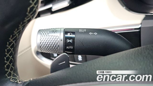 Genesis GV70 2023 — photo 22