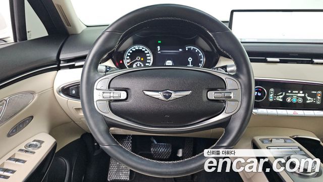 Genesis GV70 2023 — photo 23