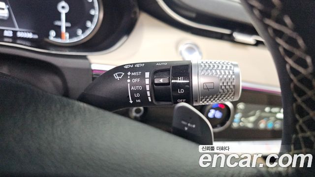 Genesis GV70 2023 — photo 24