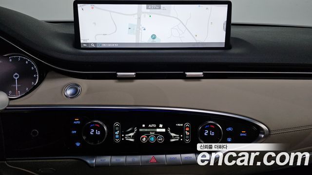 Genesis GV70 2023 — photo 25