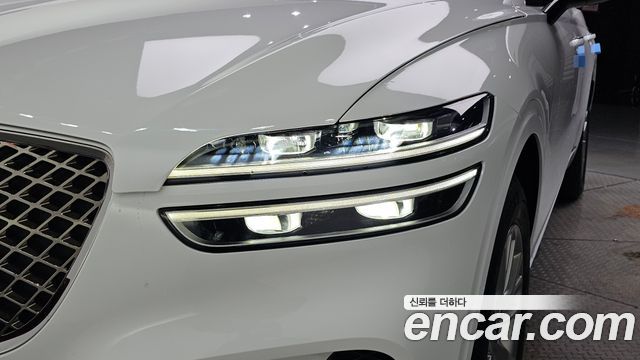 Genesis GV70 2023 — photo 8