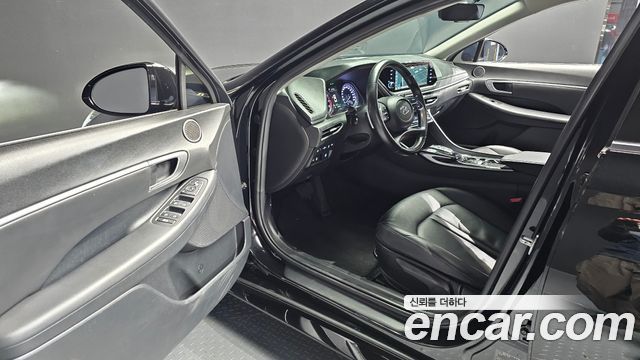 Hyundai Sonata 2022 — photo 10