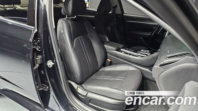 Hyundai Sonata 2022 — photo 12