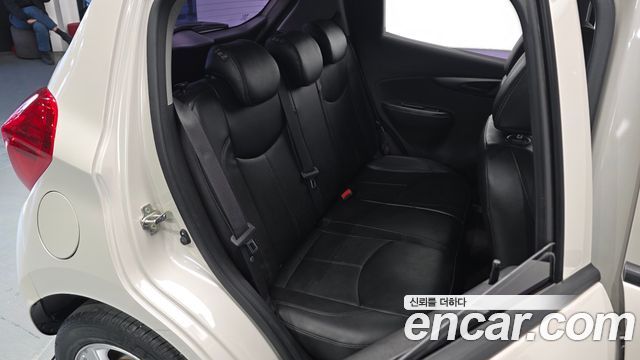 Chevrolet Korea Spark 2017 — photo 18