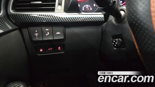 Kia K7 2019 — photo 18
