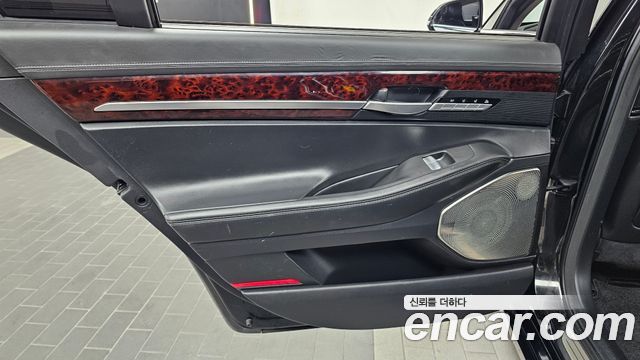 Genesis EQ900 2016 — photo 15
