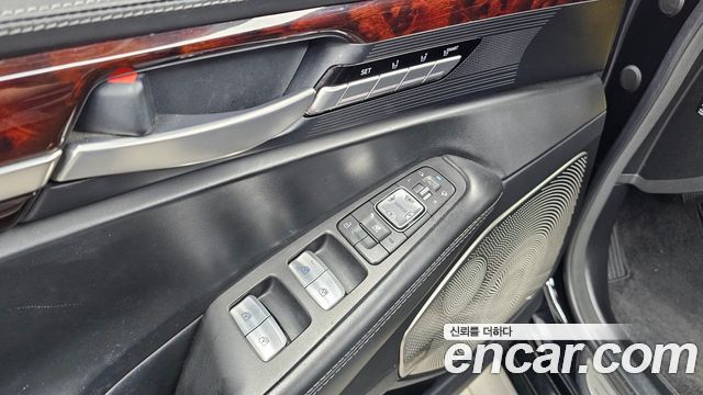 Genesis EQ900 2016 — photo 33