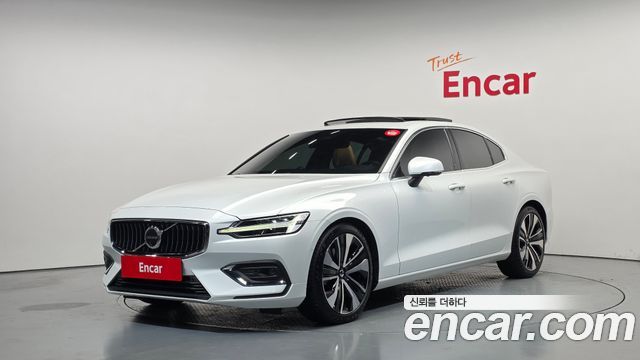 Volvo S60 2024 — photo 1