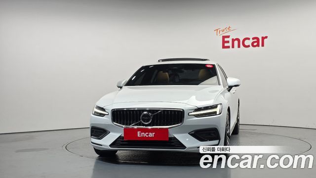 Volvo S60 2024 — photo 3