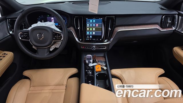 Volvo S60 2024 — photo 10