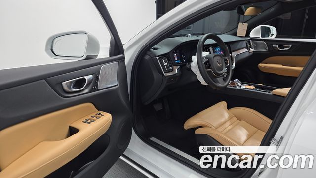 Volvo S60 2024 — photo 13