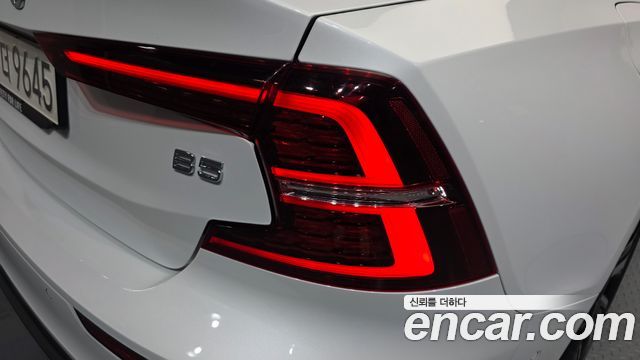 Volvo S60 2024 — photo 9