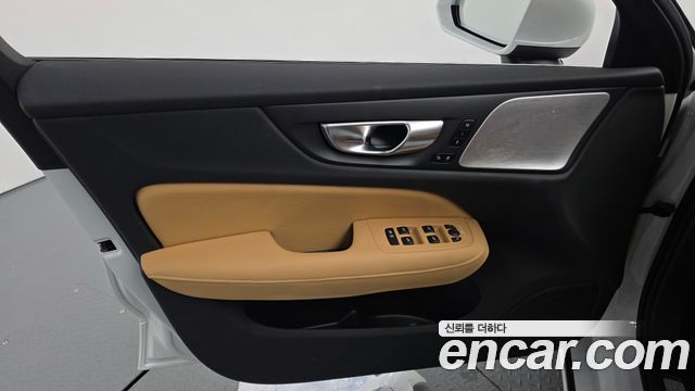 Volvo S60 2024 — photo 14
