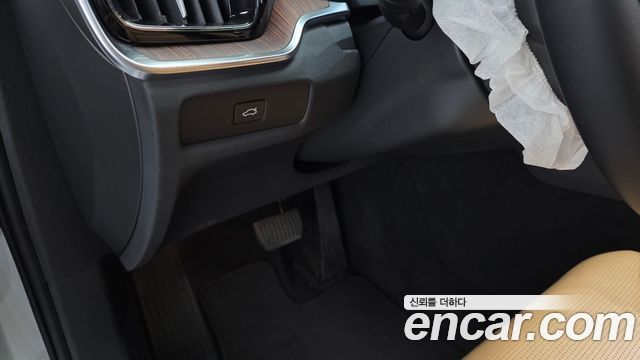 Volvo S60 2024 — photo 28