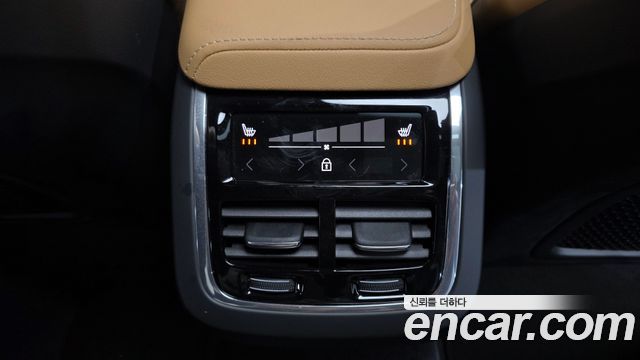 Volvo S60 2024 — photo 31