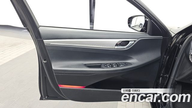 Hyundai Grandeur 2023 — photo 14