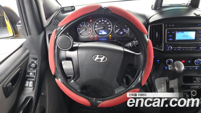 Hyundai Starex 2016 — photo 13