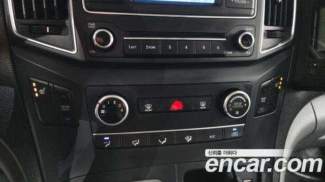 Hyundai Starex 2016 — photo 17