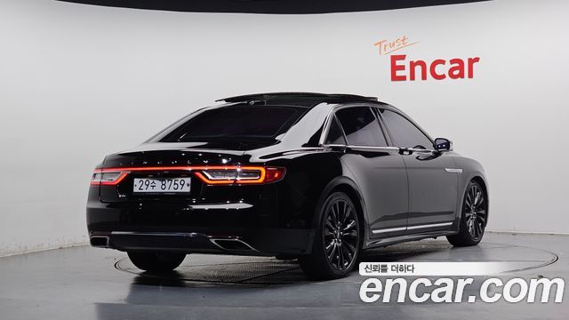 Lincoln Continental 2017 — photo 2