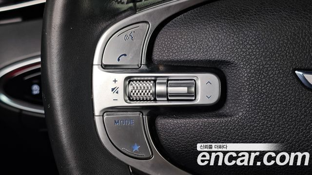 Genesis GV70 2021 — photo 18