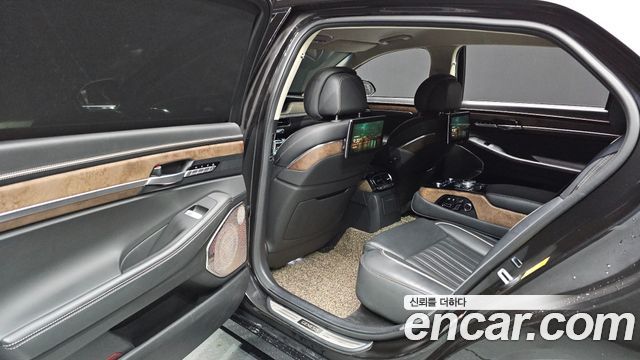 Genesis G90 2019 — photo 18