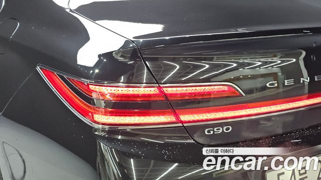 Genesis G90 2019 — photo 9