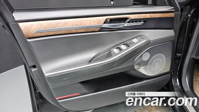 Genesis G90 2019 — photo 14
