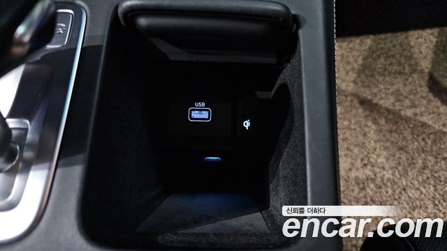 Genesis G90 2019 — photo 32