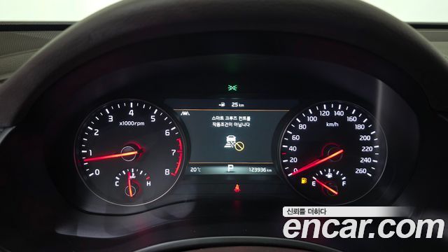 Kia K7 2017 — photo 11