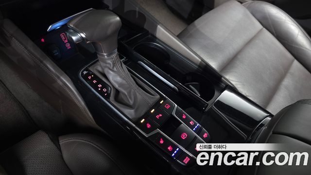 Kia K7 2017 — photo 12