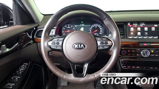 Kia K7 2017 — photo 20