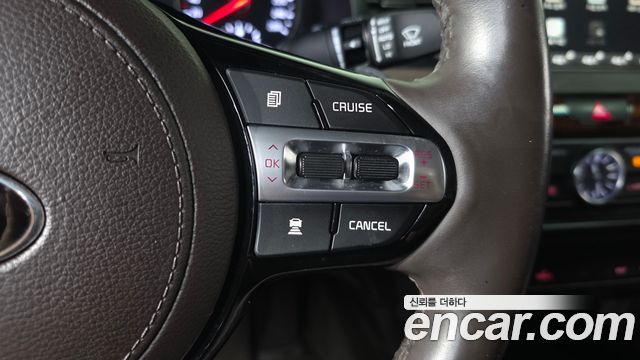 Kia K7 2017 — photo 23