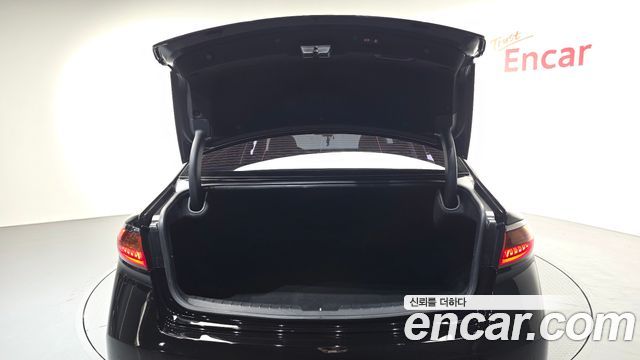 Kia K7 2017 — photo 25