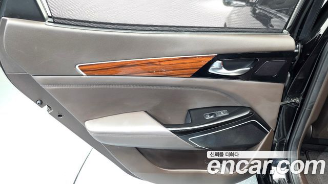 Kia K7 2017 — photo 15