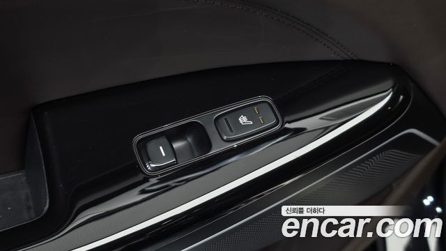 Kia K7 2017 — photo 32