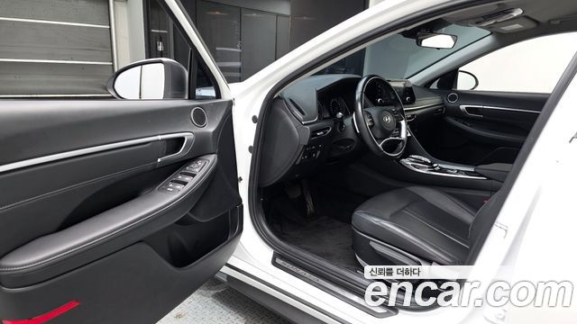 Hyundai Sonata 2022 — photo 10