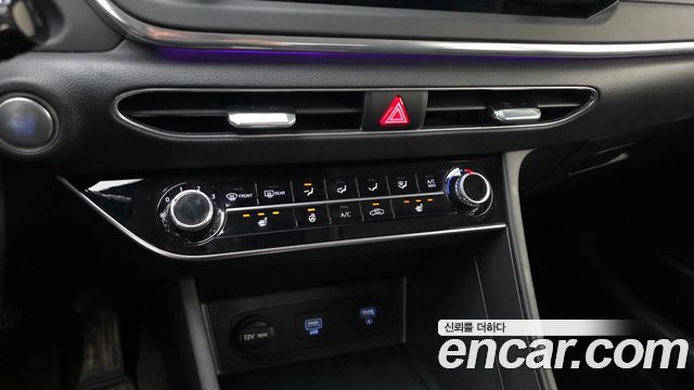 Hyundai Sonata 2022 — photo 16
